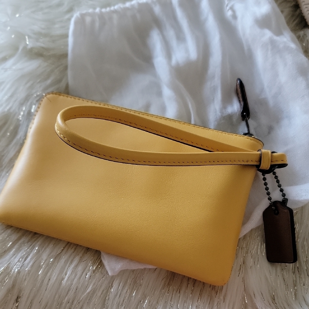 Coach X Disney Limited Edition Yellow Leather Mickey Mouse Wristlet - Picture 16 of 16
